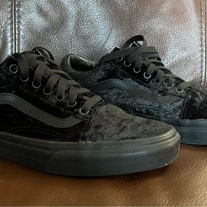 Vans unisex black crushed velvet with leather trim